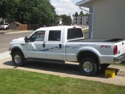 2004 F 350 4 x 4 Full service records; non-smoker Excellent cloth interior; fully loaded with many e...