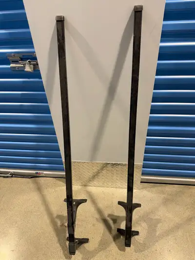 Thule roof rack bars and mounts, View more