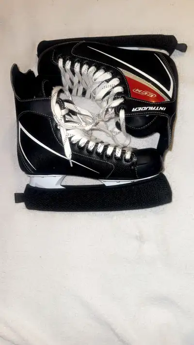 Men’s size 9 Ice Skates, View more