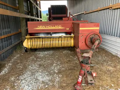 Barn stored baler. Just made 1600 first cut square bales and is dialed in. 80 strokes a minutes, 14-...
