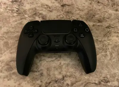 PS5 Dualsense Wireless Controller - no stick drift, like new, View more