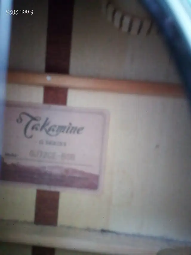 Superb Takamine GJ72CE-BSB electro guitar almost like new in Guitars in Drummondville - Image 6