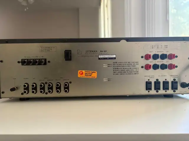 Vintage Luxman RX101 AM/FM Stereo Receiver (Suck face) in Stereo Systems & Home Theatre in Mississauga / Peel Region - Image 4