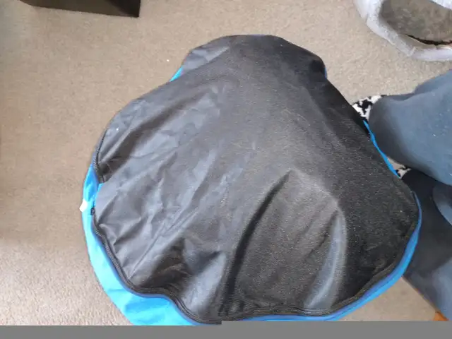 Outdoor cushion seat or table ottoman in Outdoor Décor in City of Toronto - Image 3