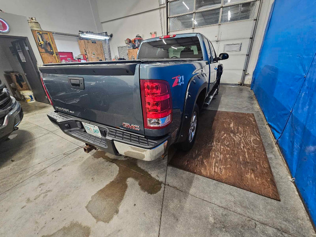 2013 GMC Sierra 1500 SLT 5.3L 4X4 in Cars & Trucks in Saskatoon - Image 3