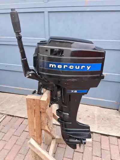 Estate sale. Classic 2 stroke short shaft seems in excellent condition. Started right away after yea...