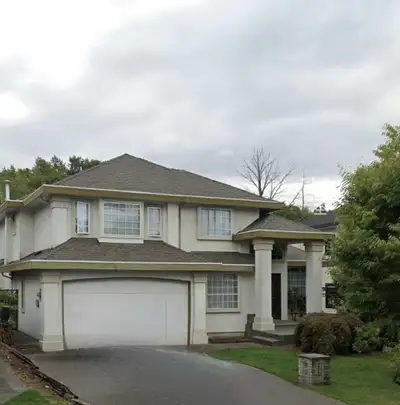 1.Single house with 4 bedrooms and 1 den. 2.2-minute walk to Cayote Creek Elementary, 10 minutes wal...