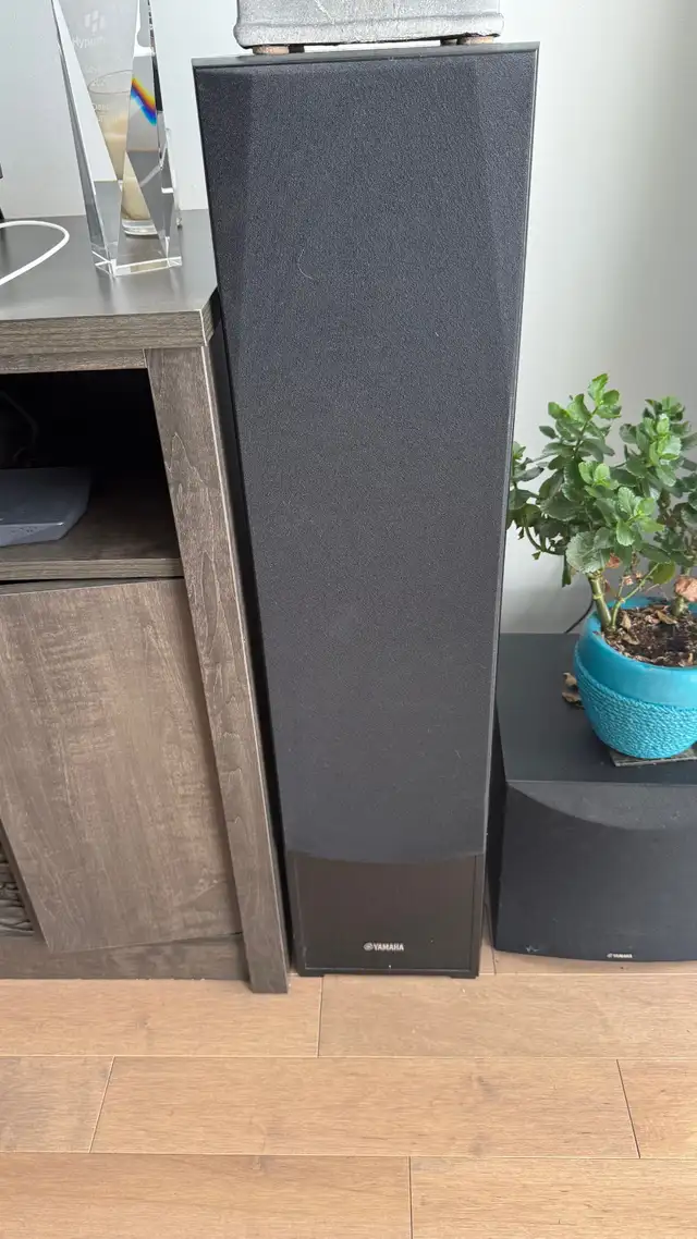 Yamaha Home Theater System...Excellent Quality417316184943513601