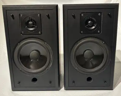 Polk Audio Vintage M4A Series Bookshelf Speakers (Pair) With Stands (Excellent Condition). Monitor S...