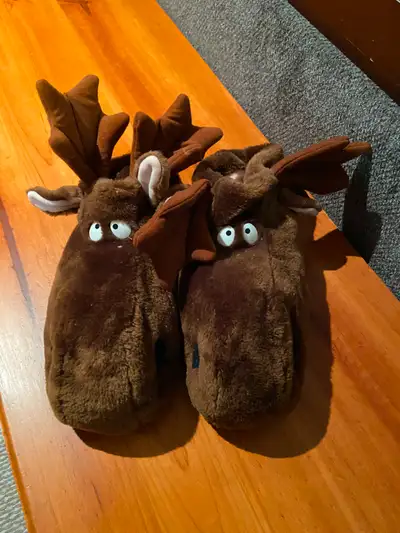 Mens Xl Moose slippers, View more