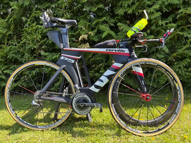 Cervelo P5 Dura Ace Triathlon Bike in Road in Oshawa / Durham Region - Image 6