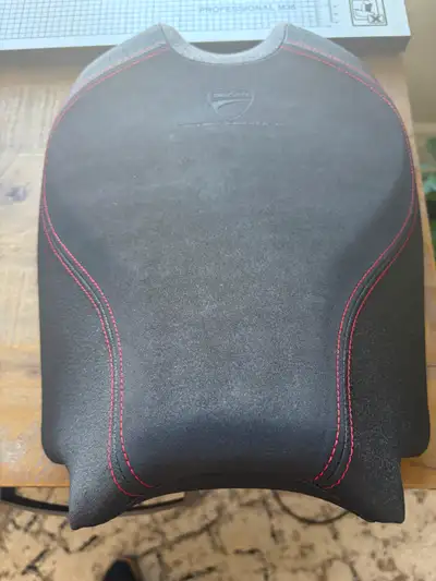 Genuine Ducati Performance Comfort Rider Seat for the Ducati Streetfighter V4 platform. $350 OBO Thi...