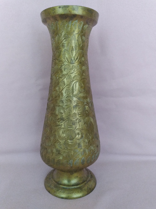 Vintage Indian Etched Brass Vase in Arts & Collectibles in Barrie