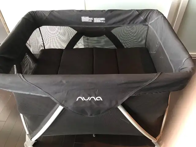 Nuna Sena Aire-Excellent Condition (Clean Pet/Smoke Free Home) in Cribs in City of Toronto - Image 4