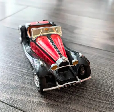 MADE IN FRANCE MAJORETTE BUGATTI 55 de la Chapelle ECH 1/24,, View more