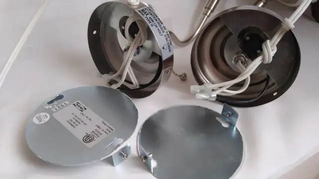 IKEA ARSTID Wall Lamps (2) in Indoor Lighting & Fans in City of Toronto - Image 10