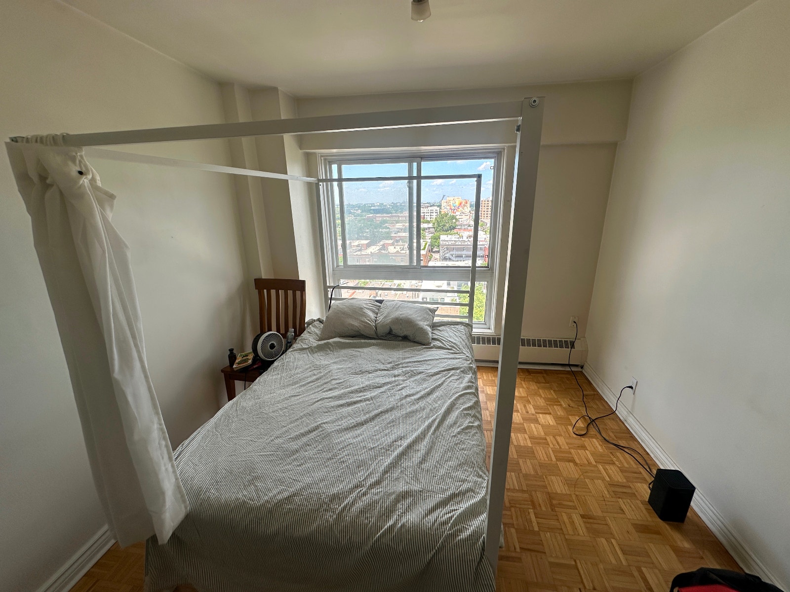 Chambre à louer Août Parc Jeanne mance — photo 2