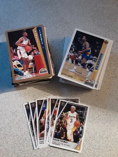 Lot de 153 cartes de Basketball differentes des DENVER NUGGETS de la NBA.....annees 90 et plus, de m...
