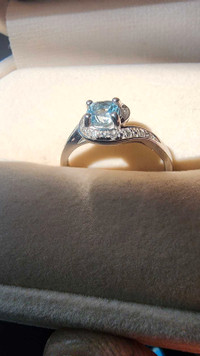 Aquamarine and diamond silver ring