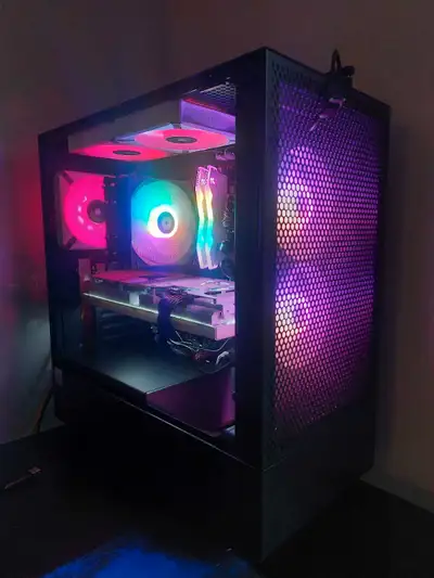 HIGH END GAMING Spécifications-> Case NZXT H5 Flow Black Processeur AMD Ryzen 7 7800X3D [High End] C...