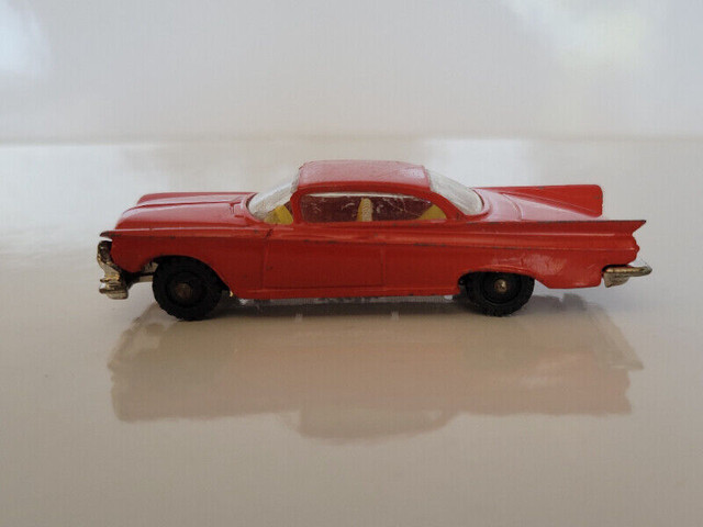 Vintage Husky "Buick Electra" 1960's (1/64 Scale) Die Cast Car in Toys & Games in City of Toronto - Image 2