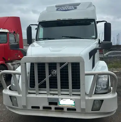 2015 VOLVO Bunk SAFETY INCLUDED Will Provide 5 years truck Repairing History Bills on viewing, Volvo...