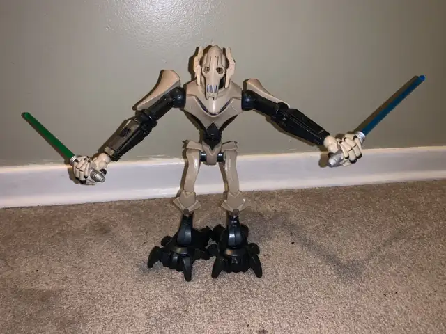 2009 LFL Hasbro Star Wars Clone Wars General Grievous Figure in Toys & Games in Oshawa / Durham Region - Image 2