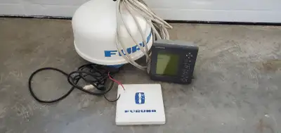 FURUNO 1623 RADAR COMPLETE WITH DISPLAY, SUN COVER,MOUNTING BRACKET AND KNOBS, POWER CABLE, RADOME A...