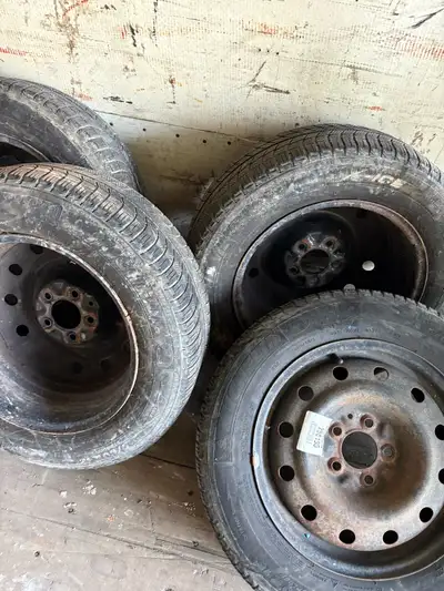 215/60R16 $100
