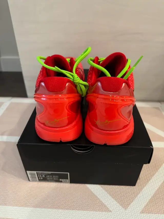 DS/Brand New Nike Kobe 6 Reverse Grinch Sz 11.5 i in Men's Shoes in Markham / York Region - Image 6