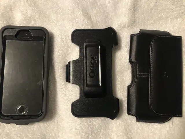 iPhone 5s with an Otterbox and an extra case 62863734263169121