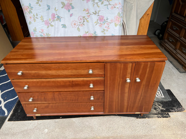 Mid-Century Dresser- 4-Drawer & Cabinet, Solid Wood, Walnut in Dressers & Wardrobes in Mississauga / Peel Region - Image 2