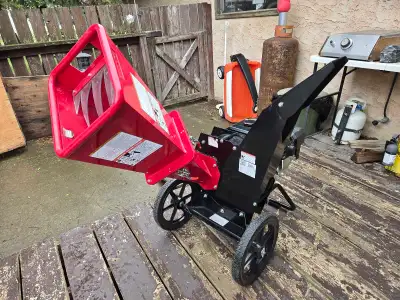 Lumber Jack - 3 inch chipper/ Shredder - Bought new fall of 2025 - New price $998.99 + gst - Approx...