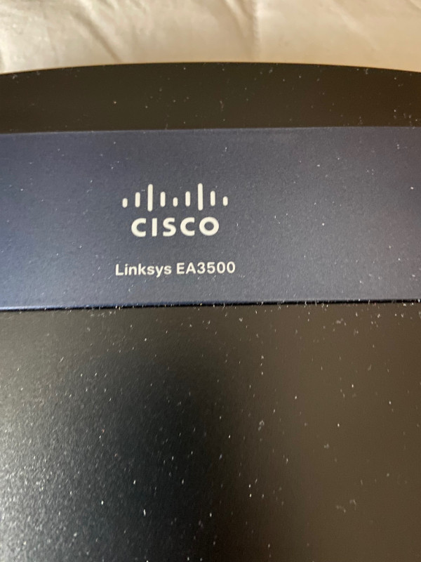 Router Cisco Linksys EA3500 dans Réseaux  à Longueuil/Rive Sud