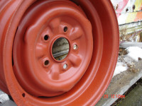 Looking for 1962 or early 1963 Chevy plain steel wheels