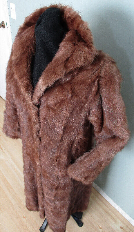 Women's Genuine/Real Fur Winter Coat - Brown with Reddish Hue in Women's - Tops & Outerwear in Kelowna - Image 2