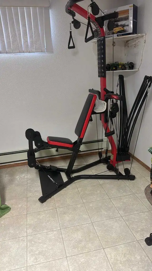 Bowflex exercise  in Exercise Equipment in Lethbridge - Image 3