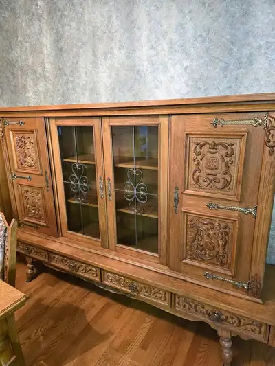 SIDEBOARD+ CABINET_ANTIQUE_SOLID WOOD(OAK)_BEAUTIFUL CARVINGS, View more