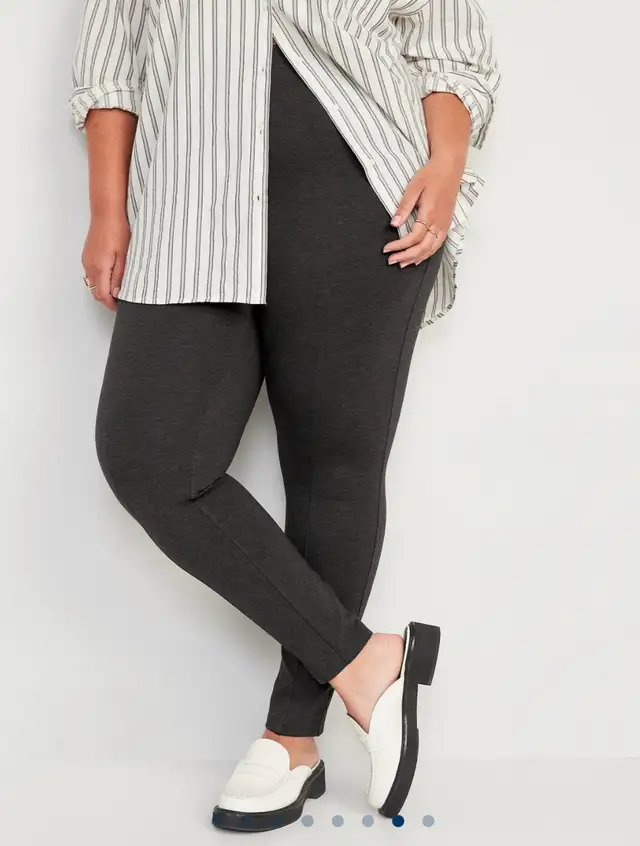 Old Navy Women’s Extra High-Waisted Stevie Skinny Ankle Pants  in Women's - Bottoms in Oshawa / Durham Region - Image 2