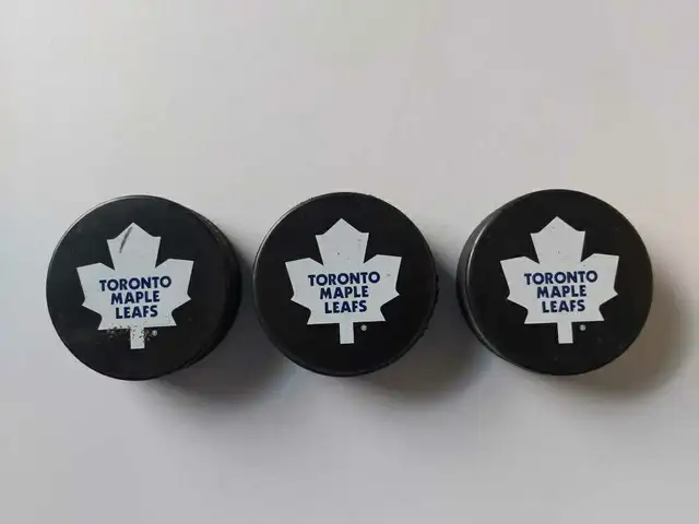Toronto Maple Leafs Pucks in Arts & Collectibles in Oshawa / Durham Region - Image 3