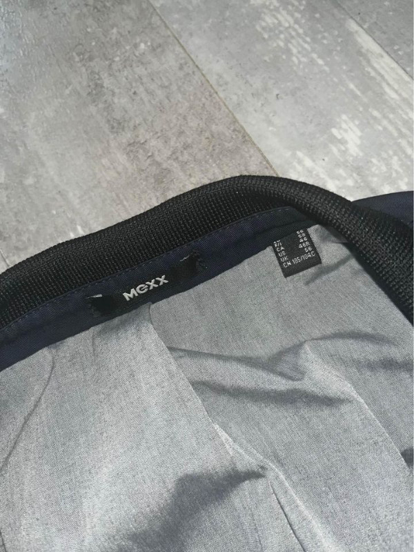 NWT-Men’s Mexx sport jacket-size 46 with DKNY tie in Men's in Kingston - Image 3