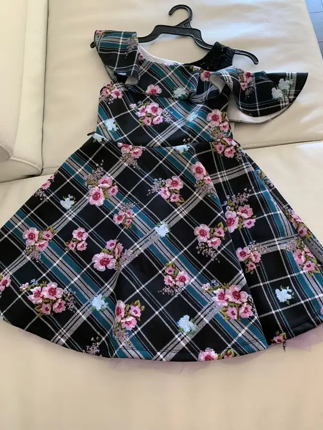 Brand New Girls Dress in Kids & Youth in Winnipeg - Image 2