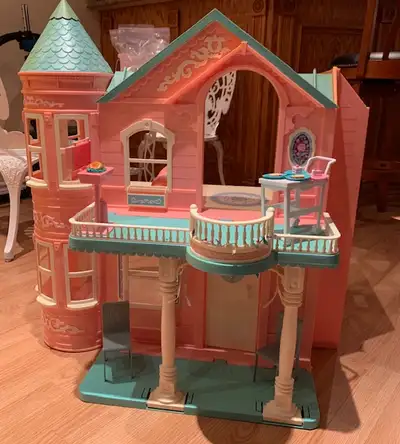Barbie dream house kijiji sales