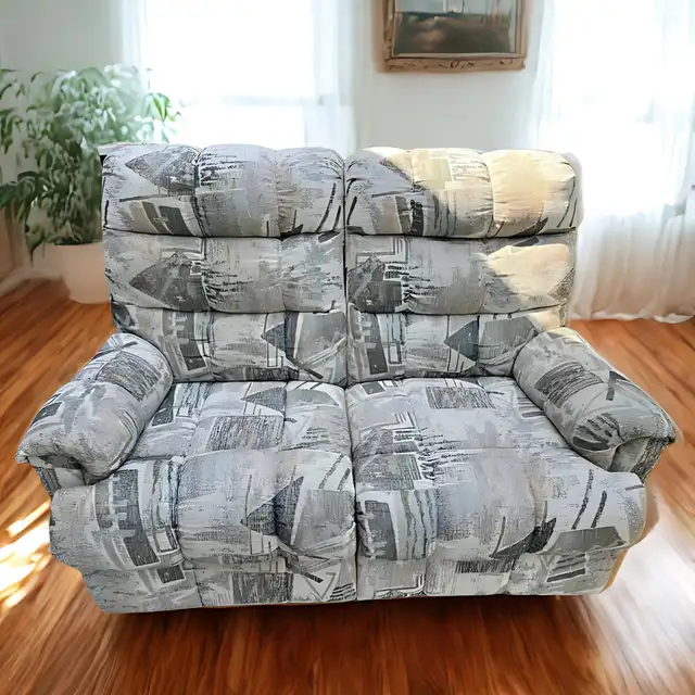Electric Reclining Loveseat – $250 Delivered & Set Up!628632652432671213