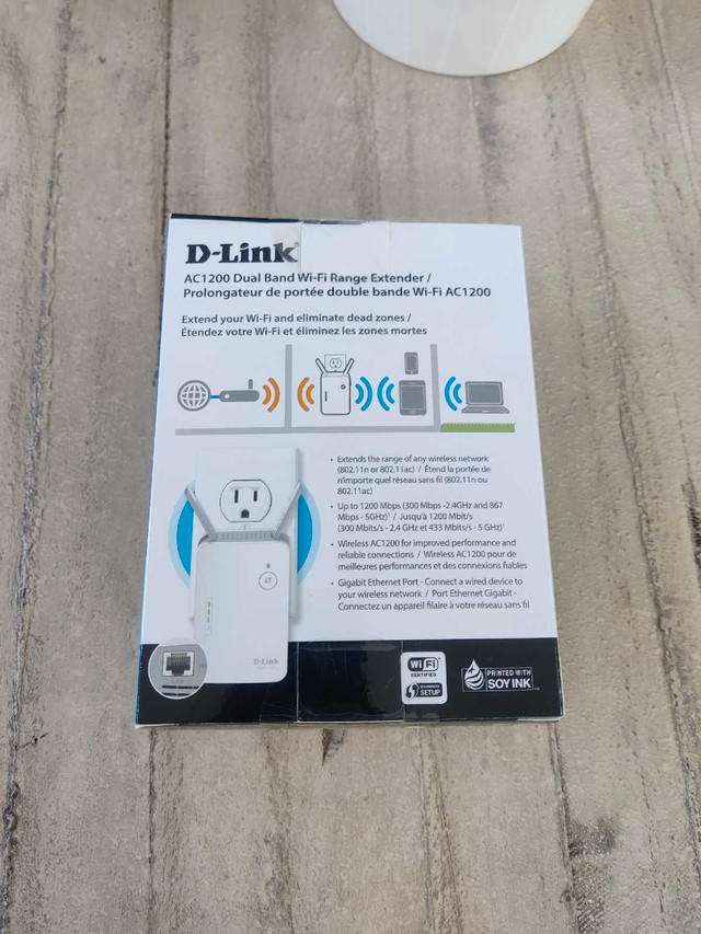 D-Link AC1200 Dual Band Wi-Fi Range Extender  in Networking in Oshawa / Durham Region - Image 3