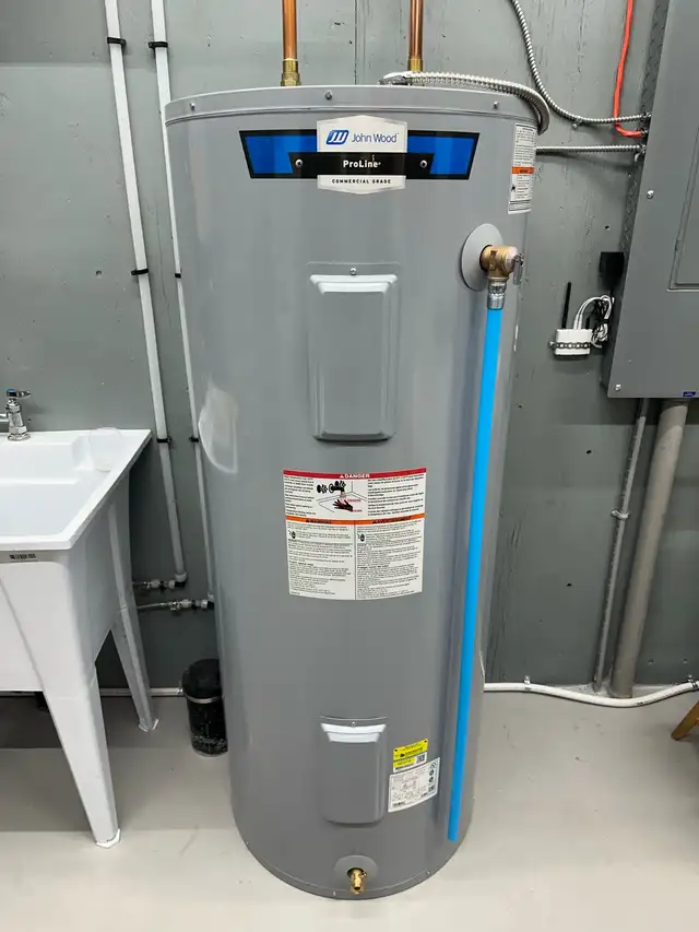 75 Gallon Electric Water Heater in Heaters, Humidifiers & Dehumidifiers in Kingston - Image 2