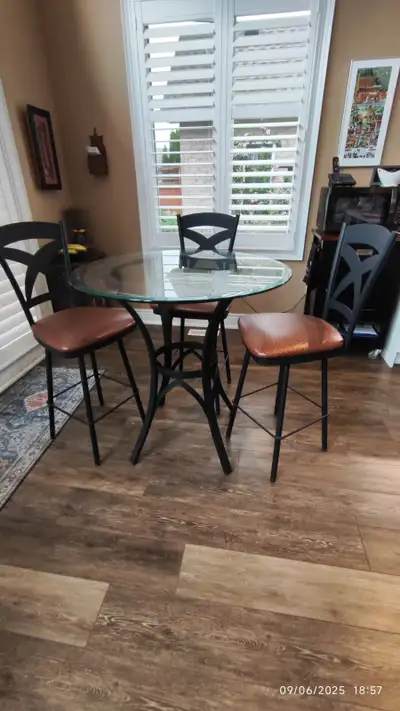 Five Amisco Counter Height Stools (Canadian Made) Swivel Seats Black Metal Frame with Brown Faux Lea...