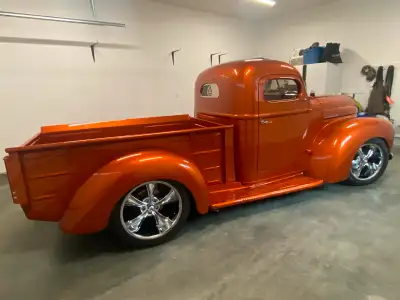 1947 International KB-1 This KB1 Restomod is a classic truck that combines vintage charm with modern...