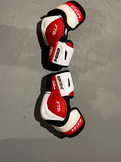 CCM FT6 Elbow pads, View more