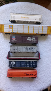 VARIETY OF HO MODEL RAILWAY FREIGHT CARS, VARIOUS PRICES